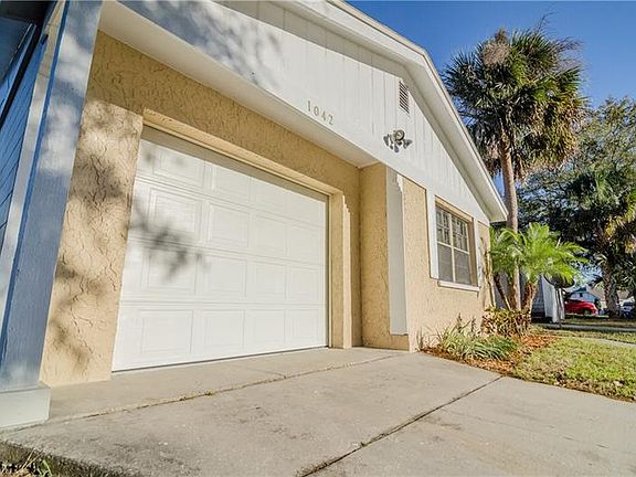 2nd image of 1042 Buttercup Dr