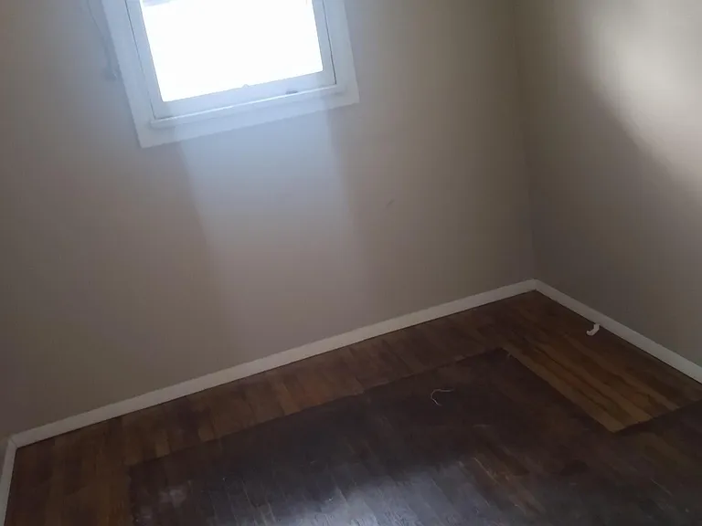 1154 Walnut St — Photo 10
