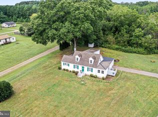 1678 Weems Rd, Weems, VA 22576