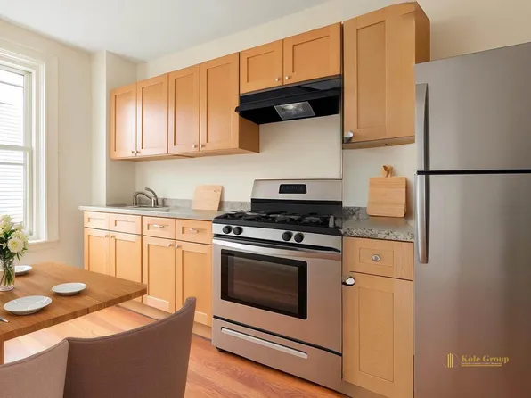 2121 Grand Avenue image 2 of 12