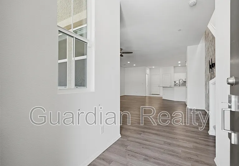 2879 Cabrillo Terrace St — Photo 24