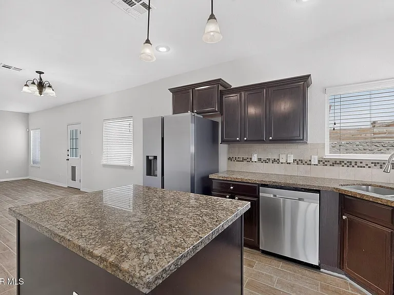 14613 Sunny Land Ave — Photo 22