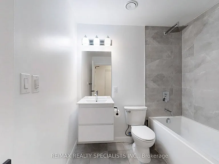 7 Erie Ave #809 — Photo 18