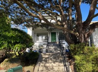 412 NE 43rd St #2, Seattle, WA 98105