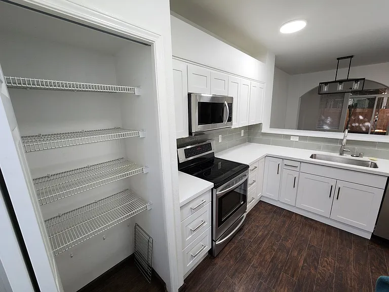 17827 80th Ave NE #B102 — Photo 10