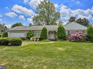 2932 Sunset Dr, Dallastown, PA 17313