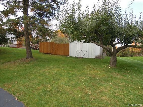 5th image of 6550 Waterford Hill Ter