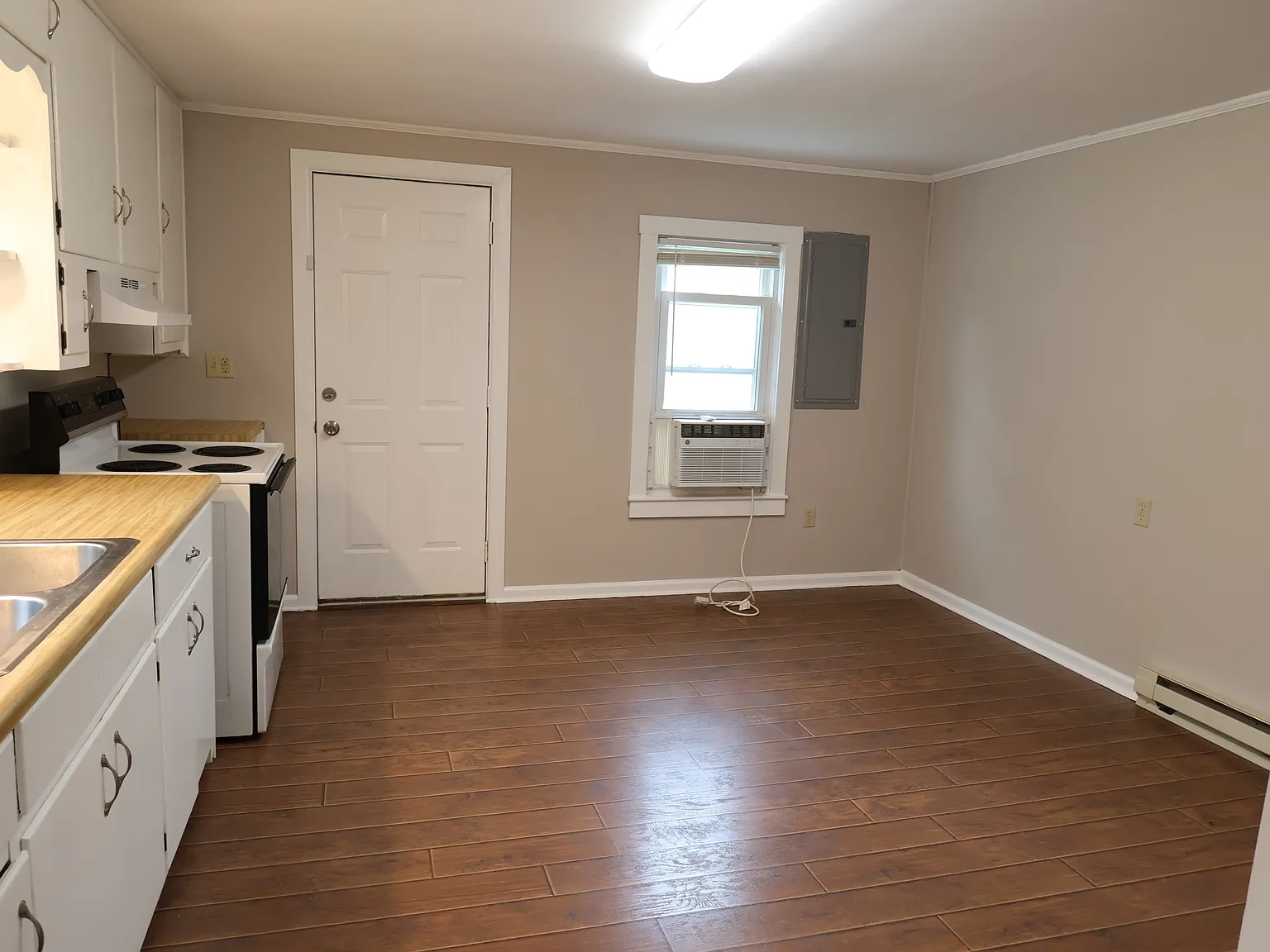 549 South Gum Street - 1 — Photo 2