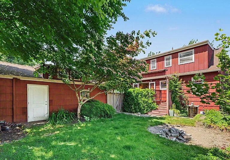 351 NW 84th St — Photo 33