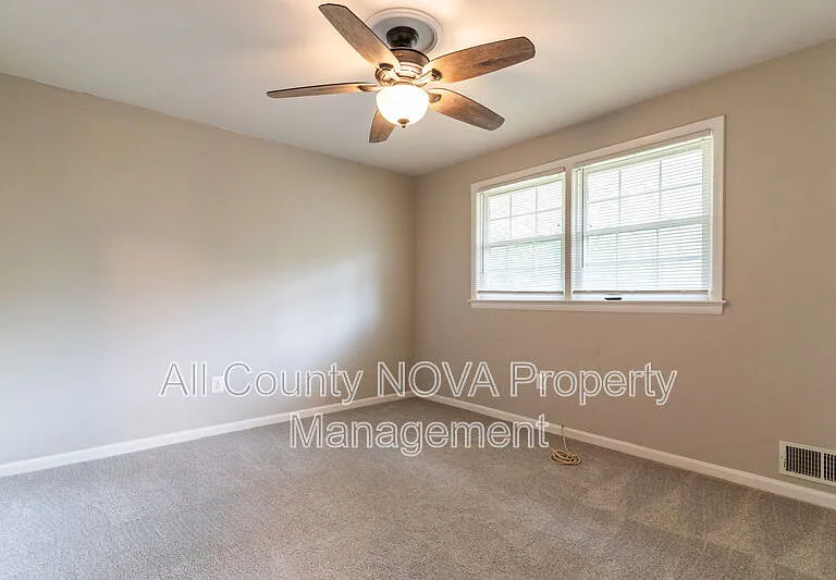 4126 Lenox Dr — Photo 28