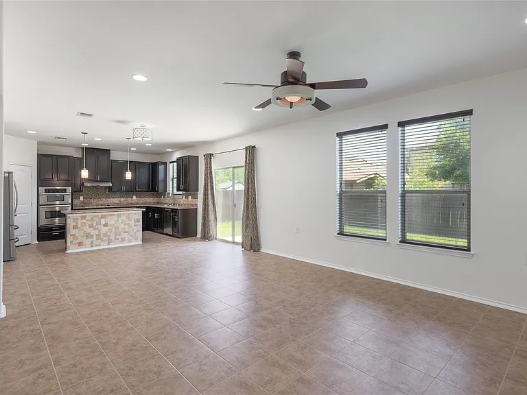 8725 Panadero Dr — Photo 4
