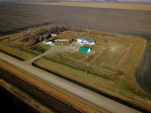16691 & 16695 28th St SE, Argusville, ND 58005