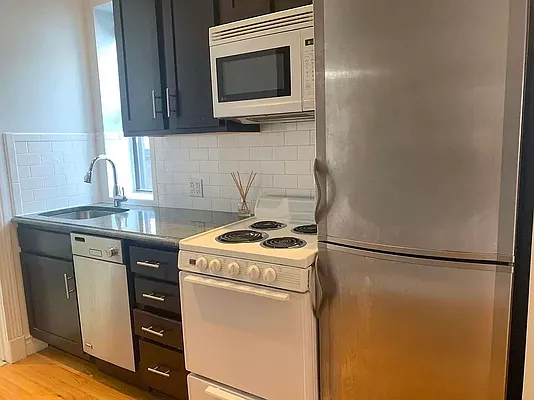 Rented by DALLAL | media 5