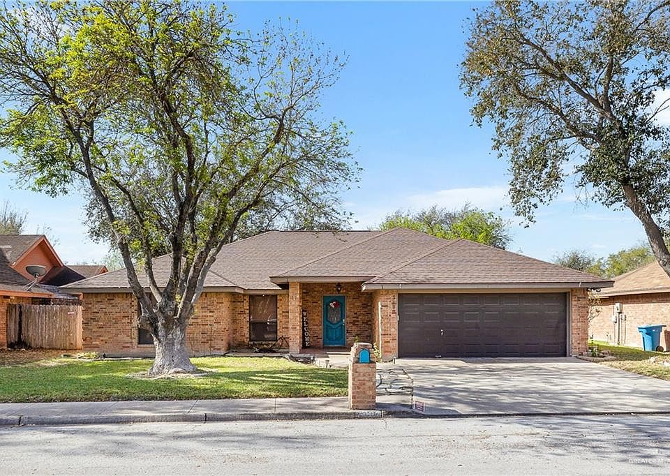 1st image of 3109 Pelican Ave