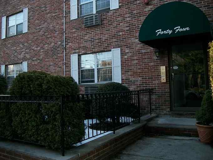 2nd image of 40 Cherry St #3