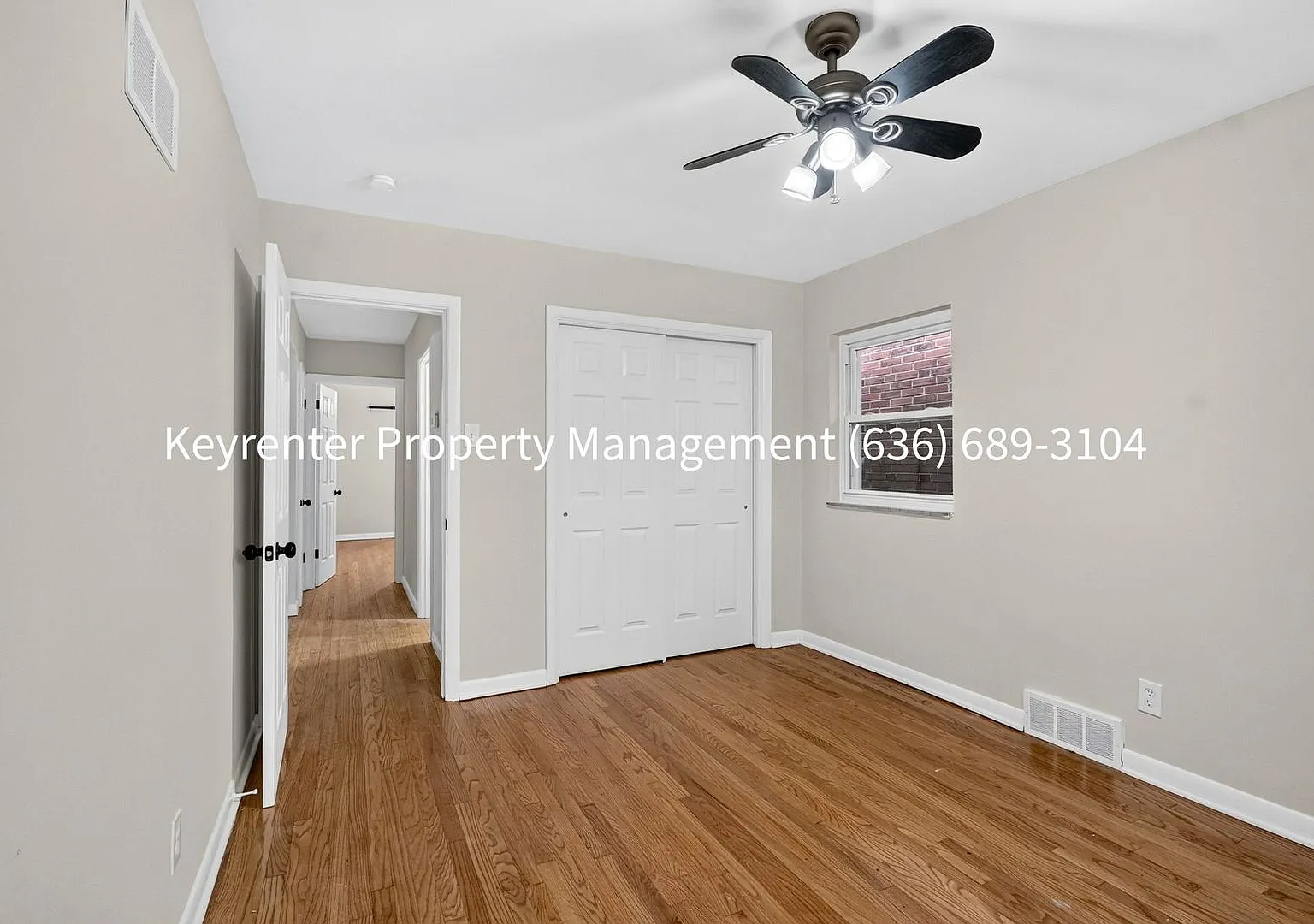 Charming 2-Bedroom Home Near WashU & The Delmar Loop! — Photo 4