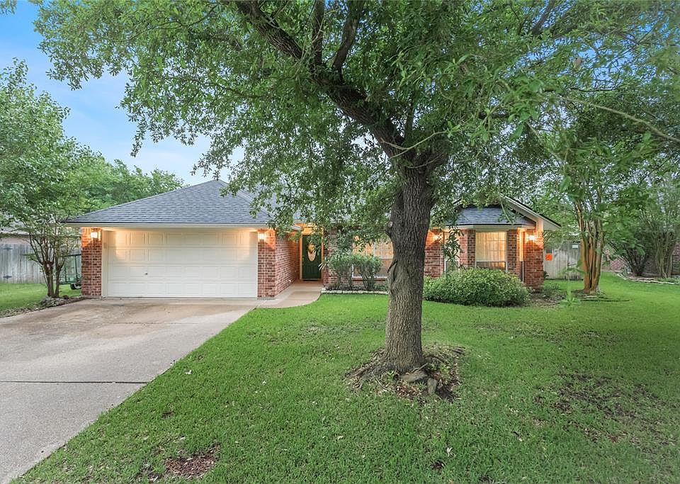 1st image of 606 Coachlight Ct