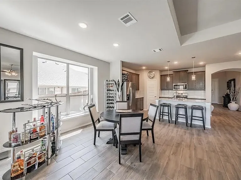 1132 Deer Ridge Dr — Photo 2