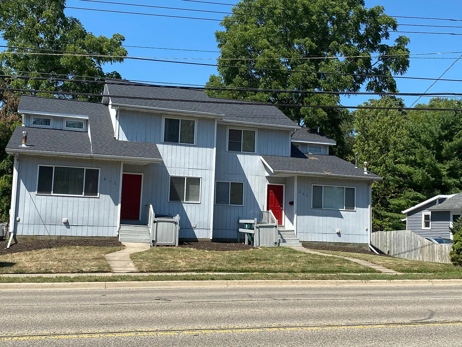 605 N Hagadorn Rd — Photo 1