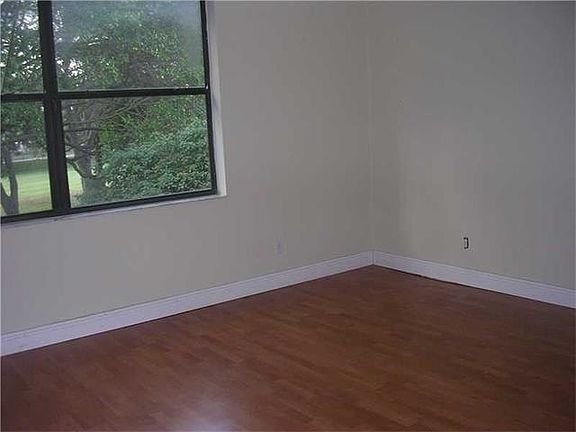 4th image of 9927 Costa Del Sol Blvd