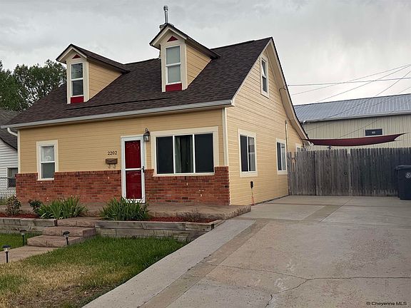 2nd image of 2202 Bent Ave