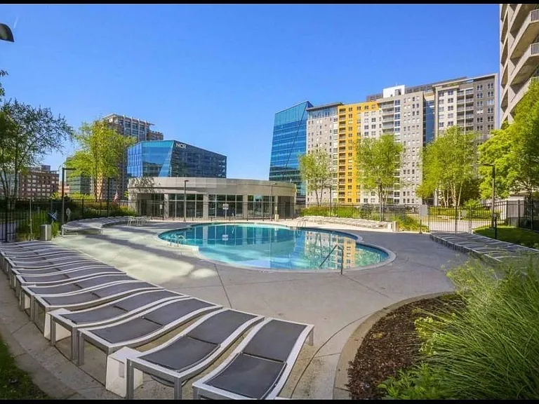 950 W Peachtree St NW #805 — Photo 14
