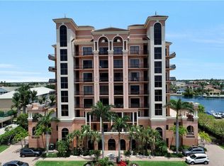 10620 Gulf Shore Dr APT 802, Naples, FL 34108