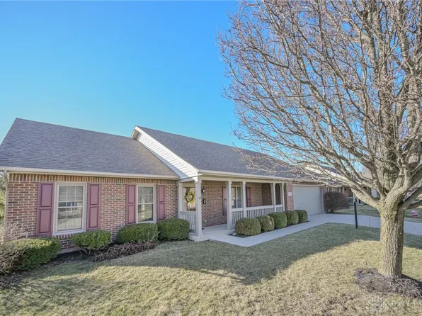 1812 Willow Lakes Dr, Springfield, OH 45502