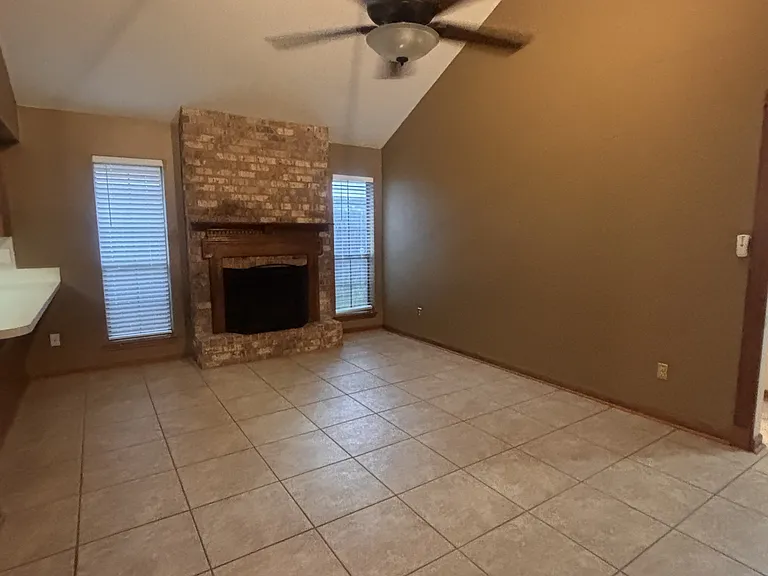 106 Darteze Dr — Photo 7