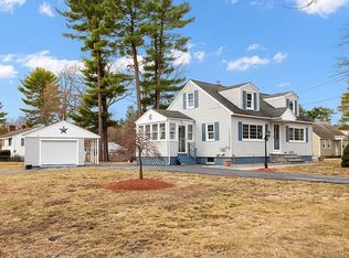 373 Shawsheen St, Tewksbury, MA 01876