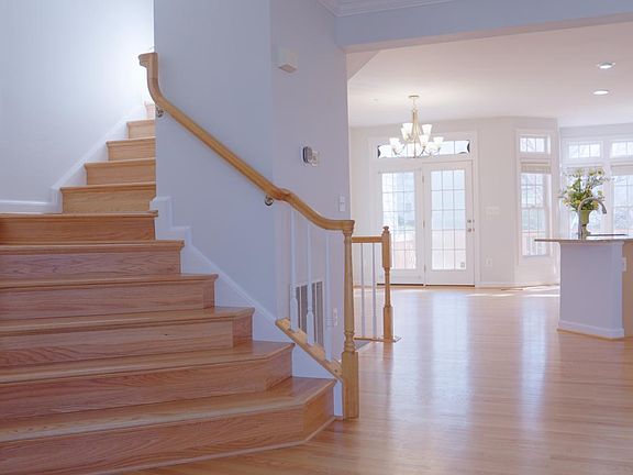 4th image of 10649 Hillingdon Rd