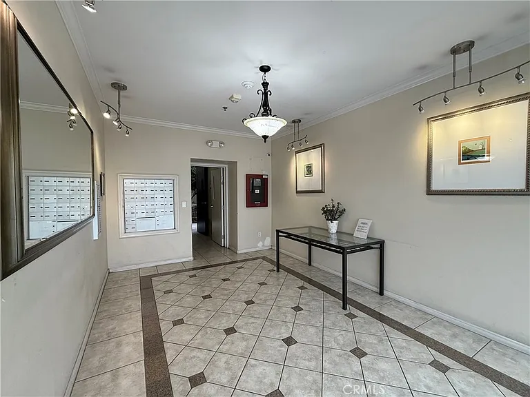 3401 S Bentley Ave #203 — Photo 42