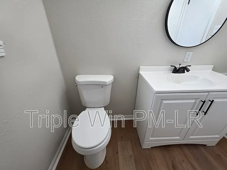 602 J K St — Photo 33