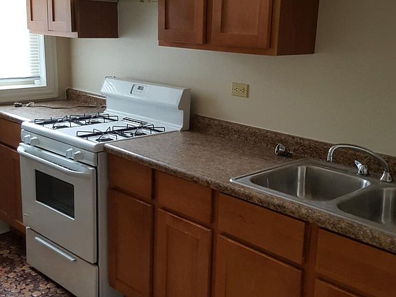 2nd image of 6923 S Prairie Ave Floor 1
