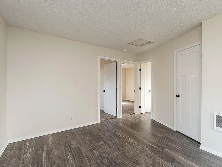 300 SE 100th Ave #B — Photo 10