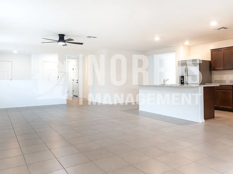 2897 N Rosewood Ln — Photo 6