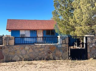 4225A Holliday Ln, Las Cruces, NM 88007