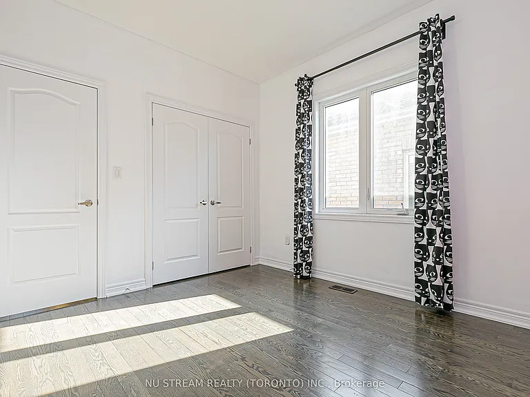 194 Paradelle Dr — Photo 41