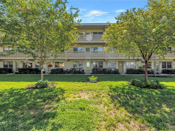 1051 79TH AVENUE N #105, ST PETERSBURG, FL 33702