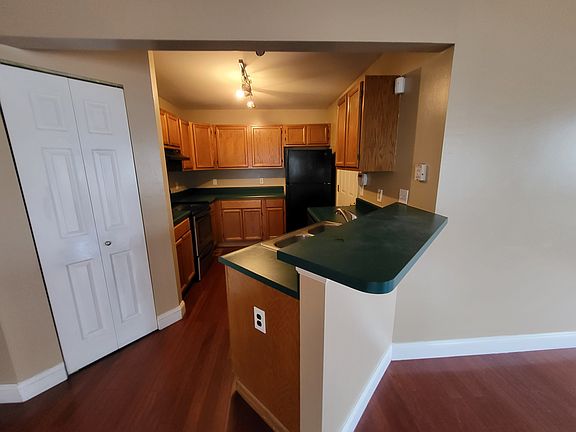 3rd image of 746 Liberty Village Dr