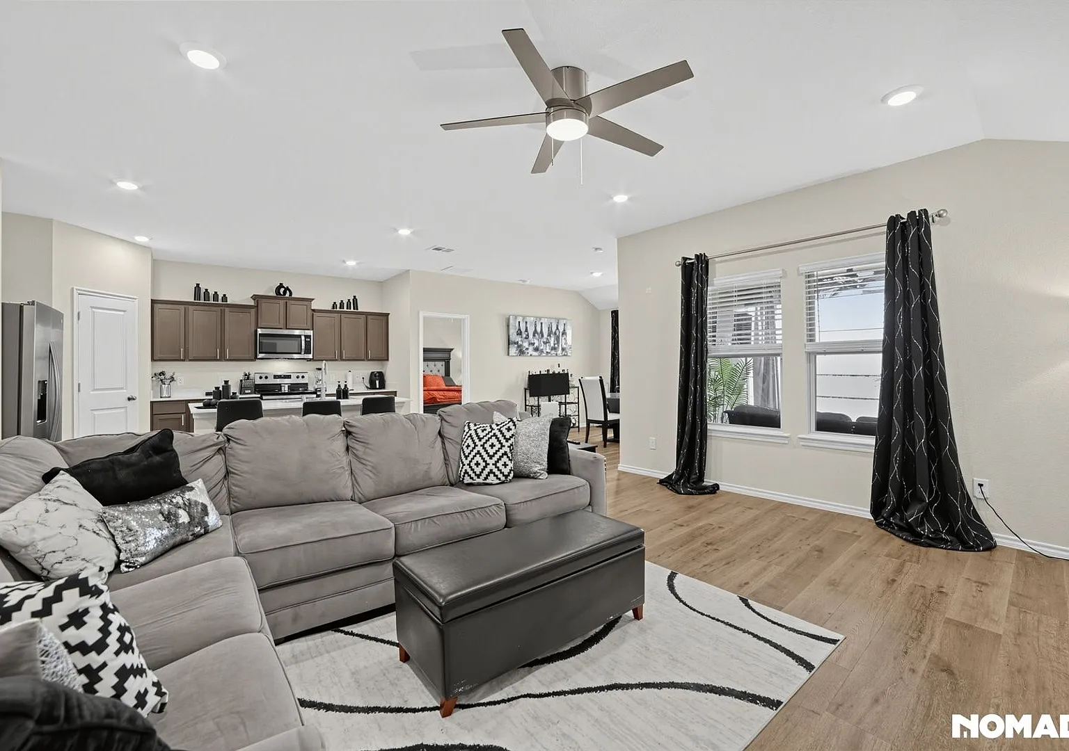Charming 4BR House in Josephine — Photo 3