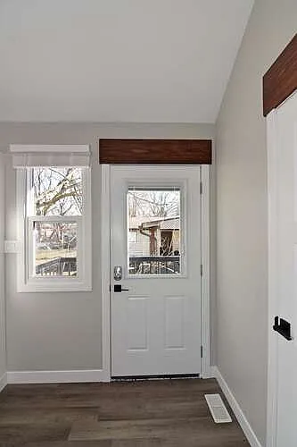 134 Oakside St #B — Photo 3