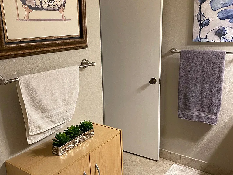 840 S Langley Ave #102 — Photo 15