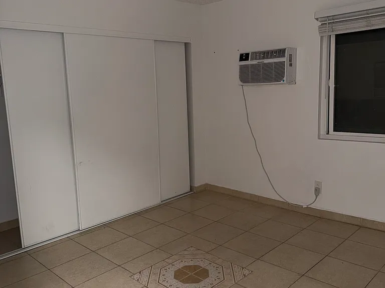15848 Saticoy St #11 — Photo 6
