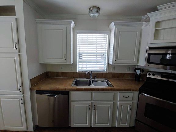3rd image of 34 Galente Ct
