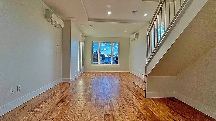 Rented by Doorway NYC, LLC | media 24