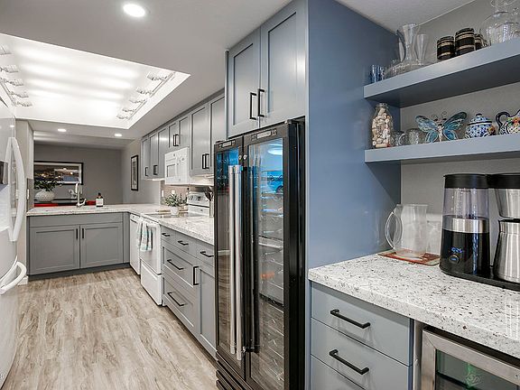 5th image of 5110 N 31st Way Unit 336