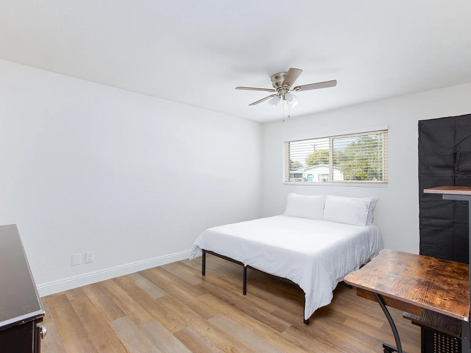 4 bed, 4.0 bath, 2000 sqft, $1,178 — Photo 3