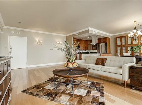 3rd image of 6211 W Northwest Hwy APT 602