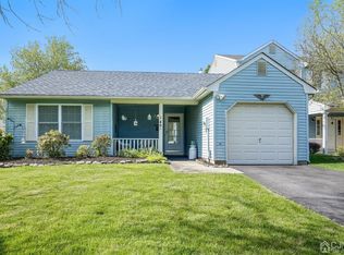 149 Woodbury Rd, Edison, NJ 08820